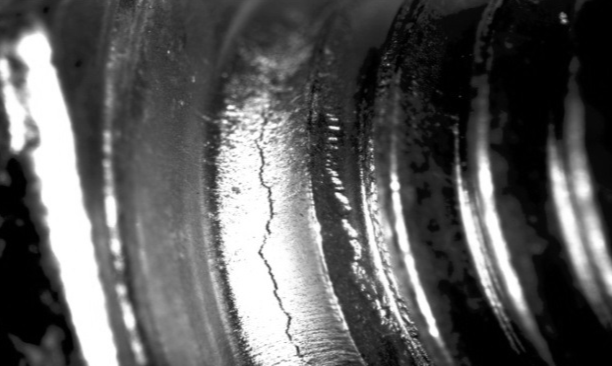 Ciri-ciri Pelindapkejutan Retak